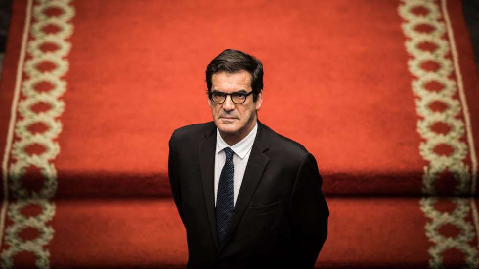 Rui Moreira considera que “é absolutamente impensável” e “não é compaginável” recolher, em poucos dias, os votos de pessoas confinadas