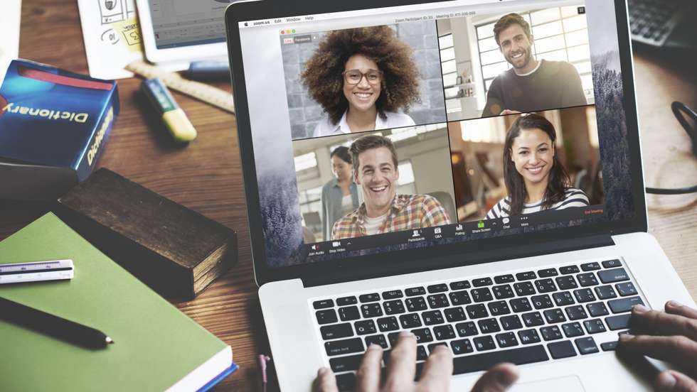 Segundo alguns dos 21 especialistas ouvidos, o teletrabalho e um formato de trabalho híbrido vieram para ficar