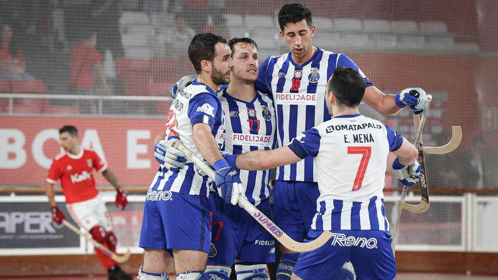 Carlo di Benedetto e Gonçalo Alves voltaram a marcar em mais um triunfo dos azuis e brancos no clássico