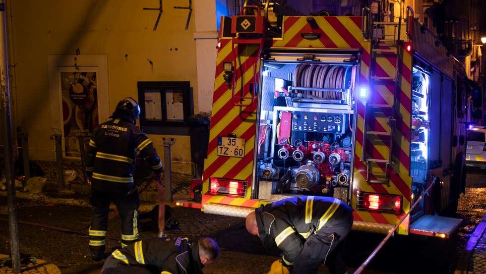 Incêndio na Foz obrigou à mobilização de várias equipas