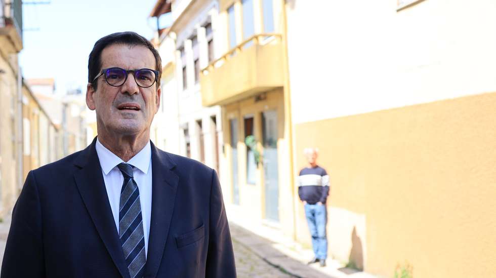 Rui Moreira pede que licenciamento automático seja alterado, para que autarquias possam fiscalizar abertura de espaços