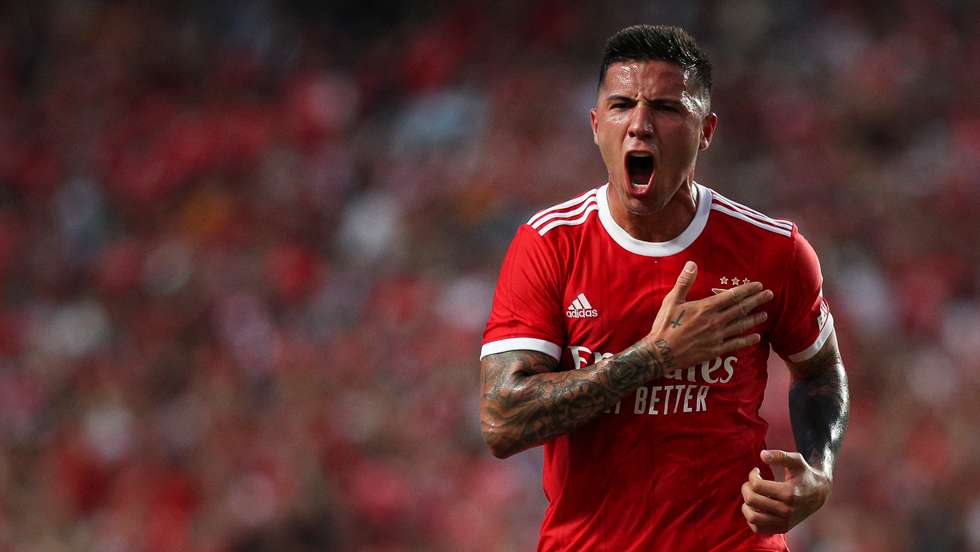 Festejo do golo de Enzo Fernandez durante o jogo entre o Sport Lisboa e Benfica e o Football Club Midtjylland no estádio da Luz, a contar para a 1ª mão da 3ª pré-eliminatória de acesso à Liga dos Campeões 2022/23. Lisboa, 02 de Agosto de 2022. FILIPE AMORIM/OBSERVADOR