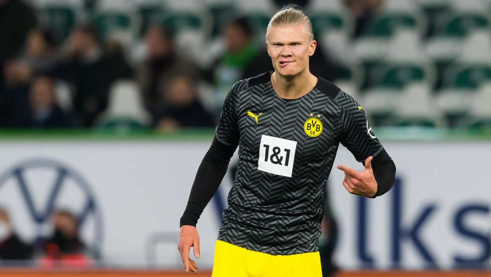 VfL Wolfsburg v Borussia Dortmund - Bundesliga