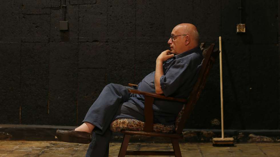 Jorge Silva Melo nasceu em Lisboa em 1948, dirigiu o Teatro da Cornucópia e fundou a companhia Artistas Unidos