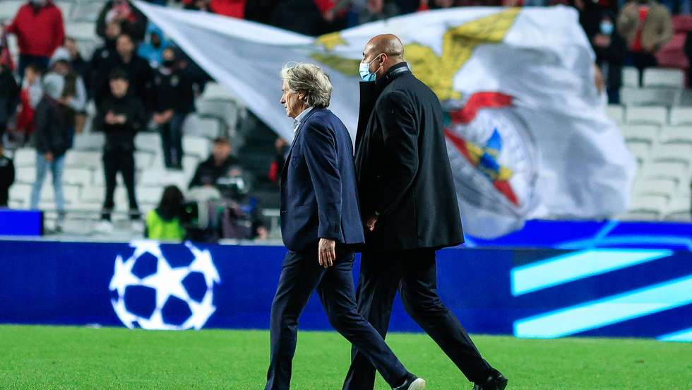 Jorge Jesus vai regressar ao banco esta quinta-feira, no encontro do Benfica no Dragão frente ao FC Porto mas para o Campeonato