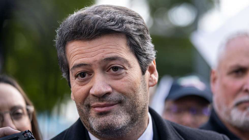 Entre outras coisas, a revisão procurará "um modelo económico mais de crescimento, mais flexível", diz Ventura