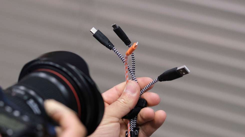 Commission Proposes A Common Charger For Electronic Devices
