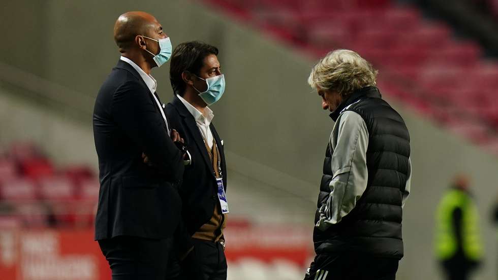 Jorge Jesus manifestou a intenção de sair por considerar que não tinha condições para continuar a orientar plantel do Benfica