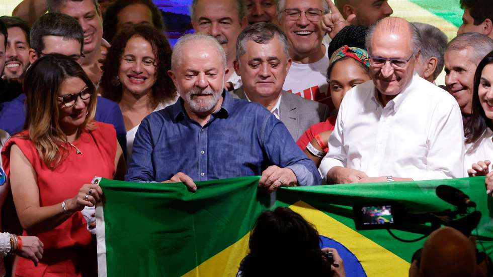 Lula da Silva Defeats Bolsonaro in Presidential Run-off