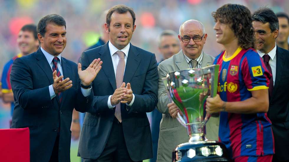 Juan Laporta foi a Tribunal defender-se da acusação de irregularidades nas contas do clube após queixa de sócios quando Rosell, seu ex-vice, assumiu a presidência