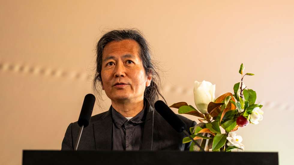 “Se a revolução não parece possível, talvez seja porque não temos tempo para pensar”. Com tantos estímulos e dependências, ”quem é que pode dizer que é livre?”, questionou Byung-Chul Han