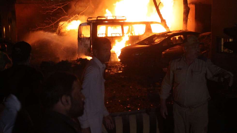 Blast in parking lot of luxury hotel in Quetta, Pakistan