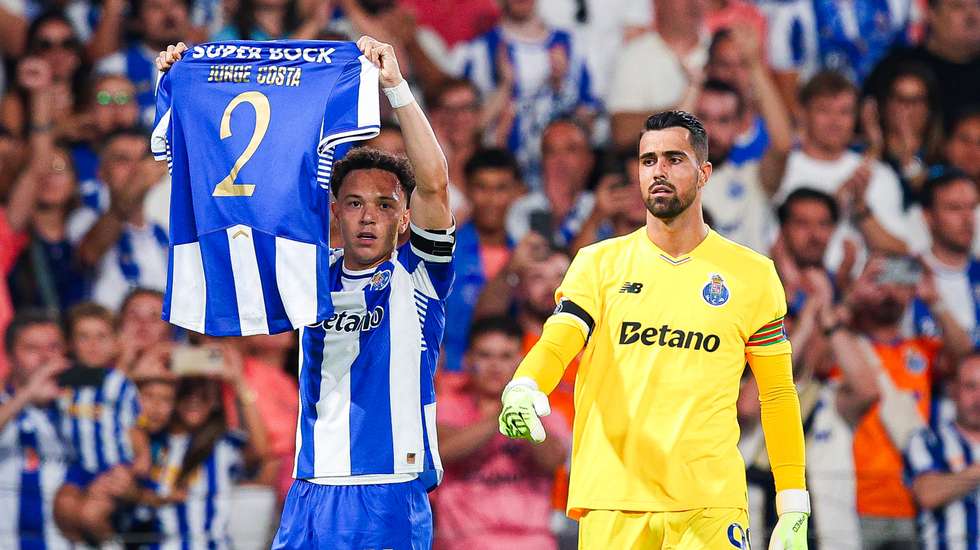 Pepê homenageou Jorge Costa quando marcou o primeiro golo do jogo