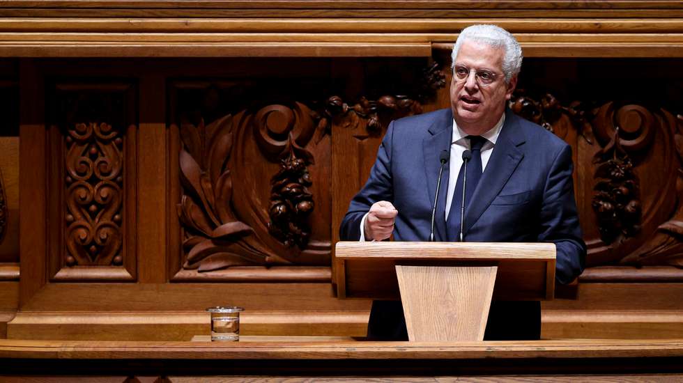 Questionado sobre o impacto da crise política na economia, Pedro Reis disse esperar que "não afete"