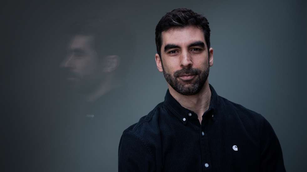 John Romão, encenador, programador cultural e curador foi o fundador da BoCA, em 2015. Deixa agora o cargo de diretor artístico para se dedicar em exclusivo à Évora 27 — Capital Europeia da Cultura