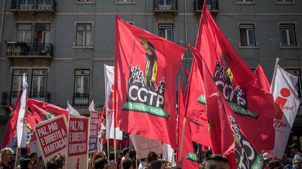 Após o 25 de abril, e no que toca ao panorama político, integrou os gabinetes dos ministros do Trabalho dos primeiros Governos Provisórios, Avelino Gonçalves e Costa Martins, tendo sido também candidato às legislativas de 1980 pelo PCP
