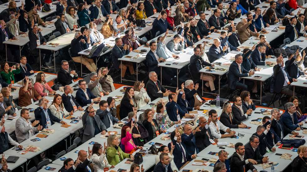 A moção visa "um ajuste que equilibre estas desproporções para assegurar uma representação mais justa"