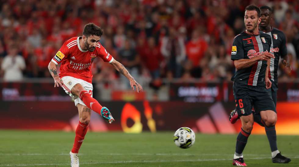 Rafa marcou o único golo na partida que permitiu ao Benfica guardar o primeiro lugar.