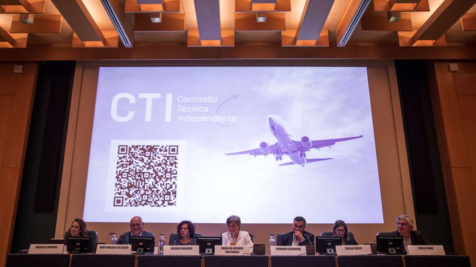 Novo Aeroporto:Conferência da CTI (Comissão Técnica Independente): líderada por Rosária Partidário, são divulgados os resultados das atividades desenvolvidas na primeira fase da Avaliação Ambiental Estratégica sobre o aumento da capacidade aeroportuária para a região de Lisboa. 27 de Abril de 2023 LNEC, Lisboa TOMÁS SILVA/OBSERVADOR