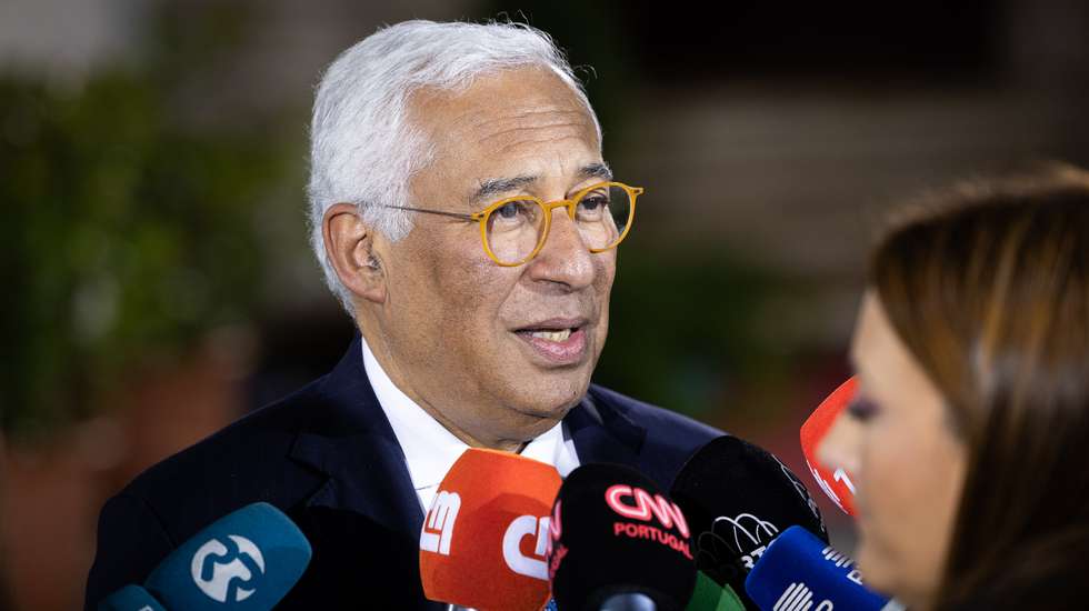 A legislatura anterior foi interrompida na sequência da demissão do primeiro-ministro, António Costa (PS), após ter sido tornado público que era alvo de um inquérito judicial instaurado pelo MP no STJ a a partir da designada Operação Influencer