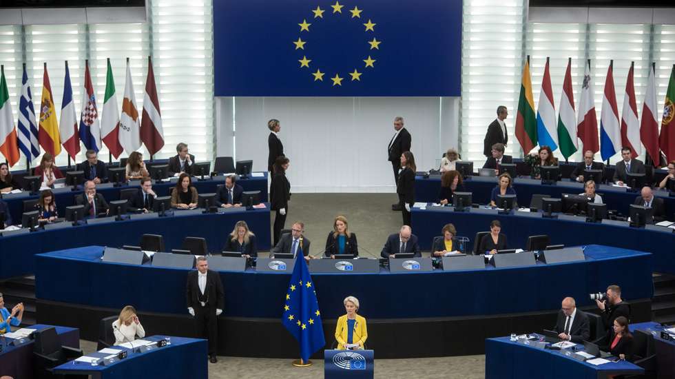 PARLAMENTO EUROPEU (PE): Estado da União: Discurso da Presidente da Comissão Europeia, Ursula von der Leyen a dar início ao debate sobre o Estado da União. Esteve presente durante todo o plenário, Olena Zenlenska, 1ª dama da Ucrânia que entrou no hemiciclo acompanhada de Roberta Metsola, presidente do PE e Ursula von der Leyen. 14 de Setembro de 2022 Parlamento Europeu, Estrasburgo TOMÁS SILVA/OBSERVADOR