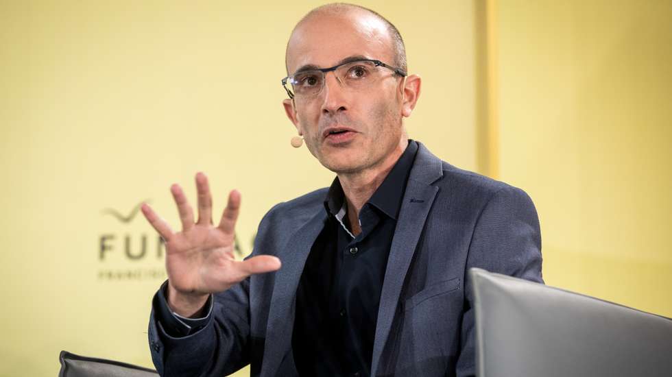 Yuval Noah Harari, historiador e filósofo isrealita, vem pela primeira vez a Portugal para a conferencia "Humaniadade, não é assim tão simples", na Estufa Fria, em, Lisboa. 19 de Maio de 2023 Estufa Fria, Lisboa TOMÁS SILVA/OBSERVADOR