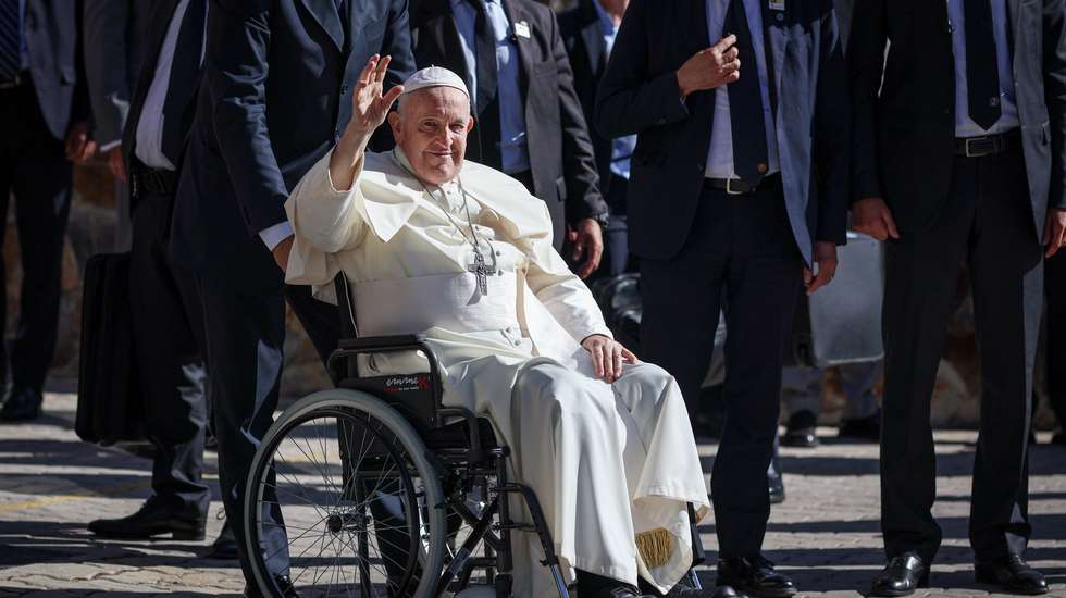 Antes de dar início à agenda do terceiro dia em Lisboa, o Papa Francisco começou a manhã de sexta-feira com encontros