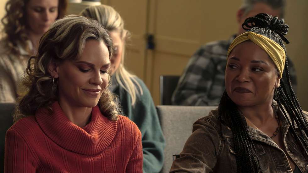 Hilary Swank e Tamala Jones em "Anjos na Terra"