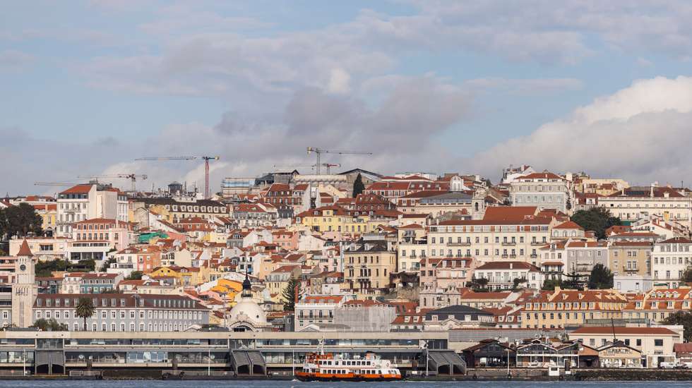 Além de visitas ao local, a autora afirma ter feito sessões participativas acerca do projeto, em que os residentes da área urbana "enfatizaram a presença de uma barreira significativa entre a cidade e o rio"