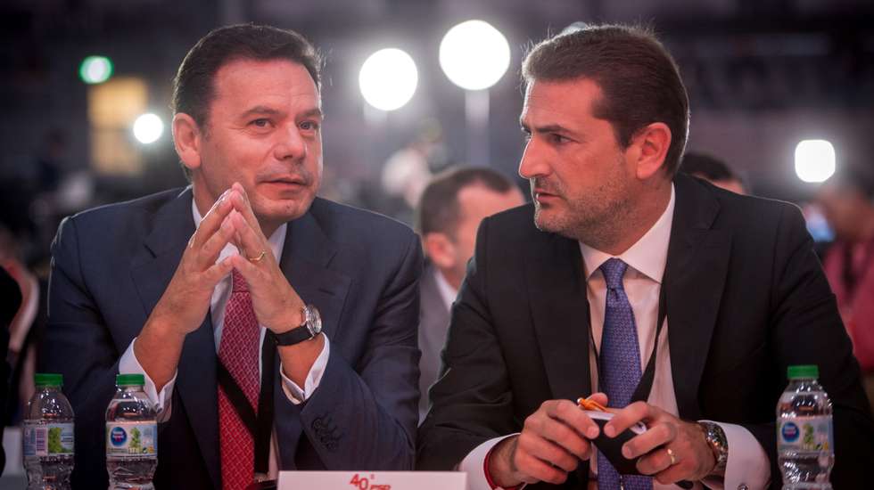 CONGRESSO PSD: Luís Montenegro e Hugo Soares, no segundo dia do 40º Congresso Nacional do Partido Social Democrata (PSD), no Pavilhão Rosa Mota, no Porto. 2 de Julho de 2022 Pavilhão Rosa Mota, Porto TOMÁS SILVA/OBSERVADOR