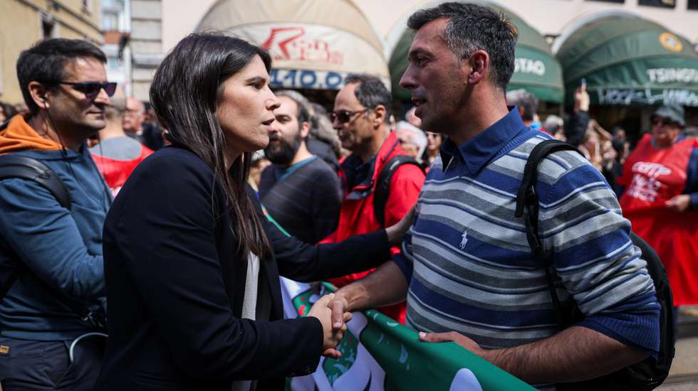 Mariana Mortágua marcou presença no desfile da CGTP que partiu do Martim Moniz ao início da tarde.
