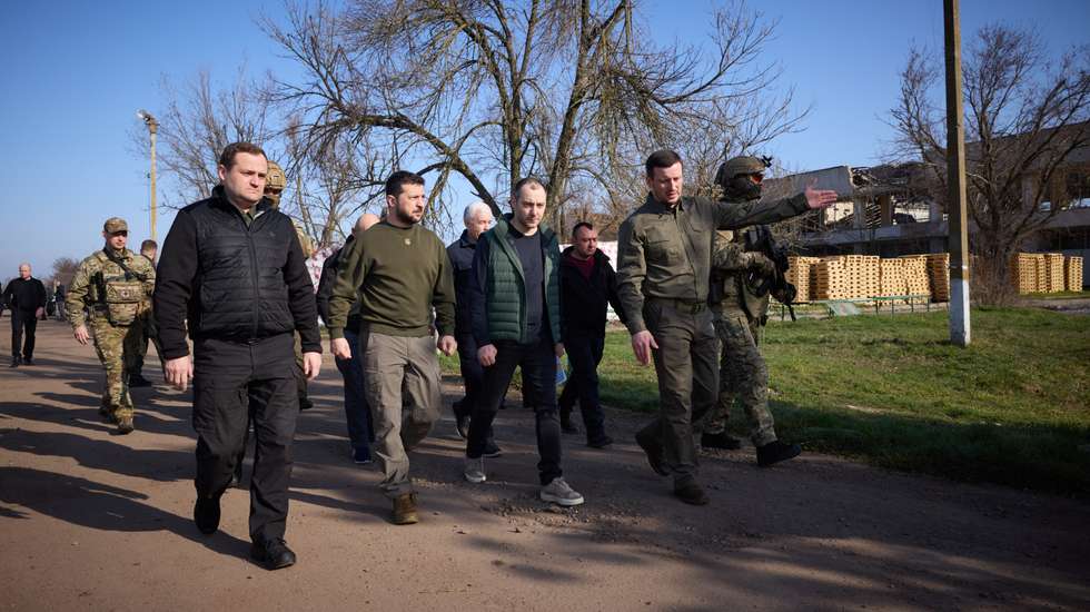 Volodymyr Zelensky visita Kherson, a 23 de março de 2023