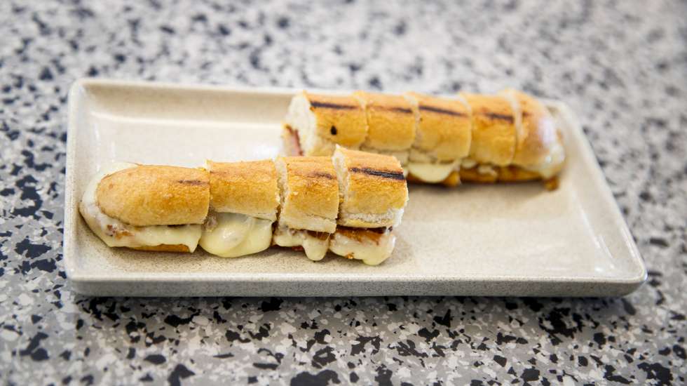 A casa portuense desceu até à capital e trouxe os cachorrinhos, que saem que nem pãezinhos quentes, para serem aprovados pelo palato dos lisboetas.