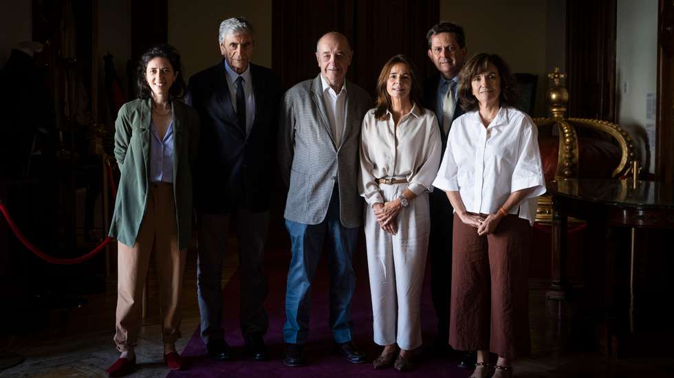 Catarina Vasconcelos, Álvaro Laborinho Lúcio, Daniel Sampaio, Filipa Tavares, Pedro Strecht e Ana Nunes de Almeida compuseram a Comissão Independente