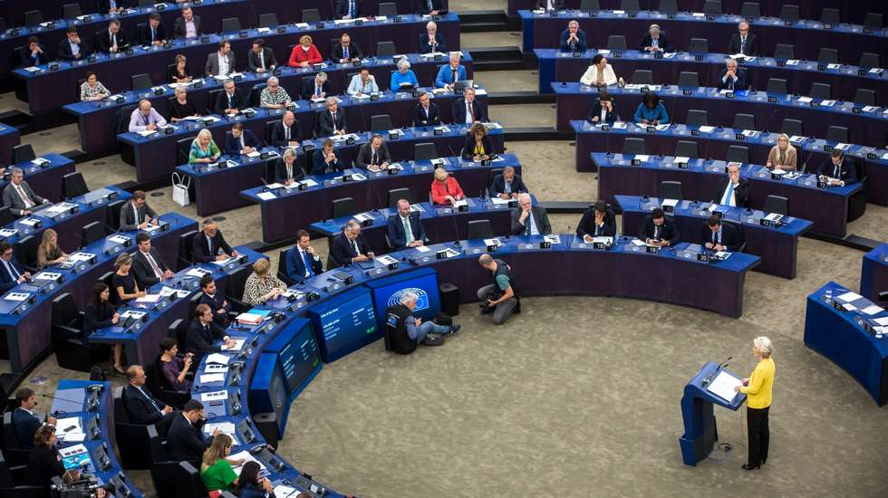 PARLAMENTO EUROPEU (PE): Estado da União: Discurso da Presidente da Comissão Europeia, Ursula von der Leyen a dar início ao debate sobre o Estado da União. Esteve presente durante todo o plenário, Olena Zenlenska, 1ª dama da Ucrânia que entrou no hemiciclo acompanhada de Roberta Metsola, presidente do PE e Ursula von der Leyen. 14 de Setembro de 2022 Parlamento Europeu, Estrasburgo TOMÁS SILVA/OBSERVADOR
