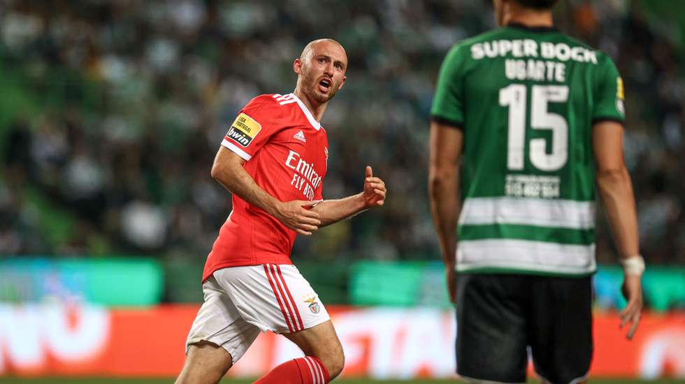 Aursnes fez o primeiro remate enquadrado do Benfica no jogo, marcou o golo que reduziu a desvantagem e foi um dos mais inconformados sobretudo na segunda parte