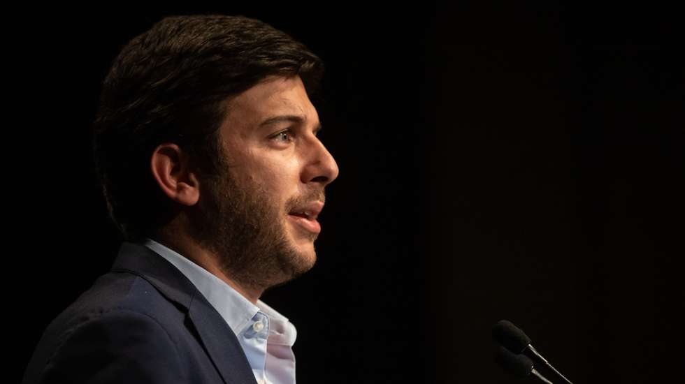 Direção tinha sido arrasada, na segunda-feira, por Nuno Melo. Líder evitou dar resposta, mas ambiente gelado na sala foi impossível de ignorar