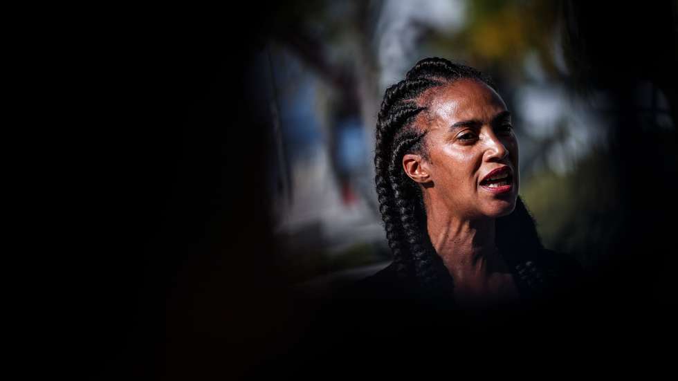 Para a DGArtes, na resposta à contestação de Bruno Leitão, "a alegada desconsideração de Grada Kilomba como artista é uma não questão, até porque o projeto 'artístico' e curatorial em causa foi admitido ao concurso por preencher precisamente o requisito de se adequar à área artística pretendida"