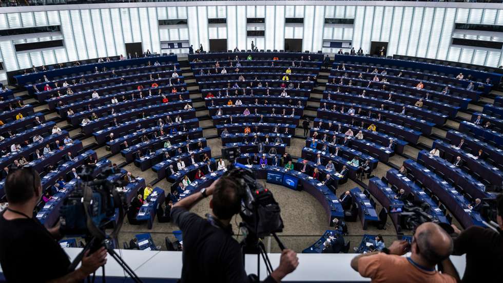O grupo parlamentar do PCP no Parlamento Europeu critica a reconfiguração adotada, que a seu ver "prolonga desequilíbrios existentes e é prejudicial aos interesses de Portugal"