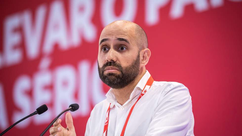 "Sem essa lei, continuaremos a ter apenas um bodo aos ricos", disse Pedro Filipe Soares