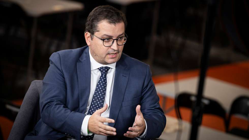 Miranda Sarmento, ministro das Finanças, anuncia reforço da consignação de IRS.
