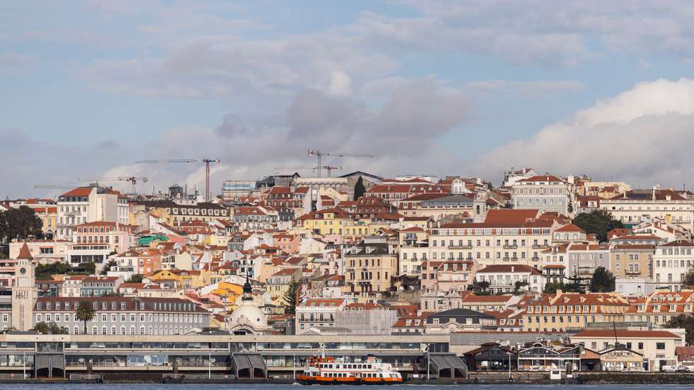 Além de visitas ao local, a autora afirma ter feito sessões participativas acerca do projeto, em que os residentes da área urbana "enfatizaram a presença de uma barreira significativa entre a cidade e o rio"