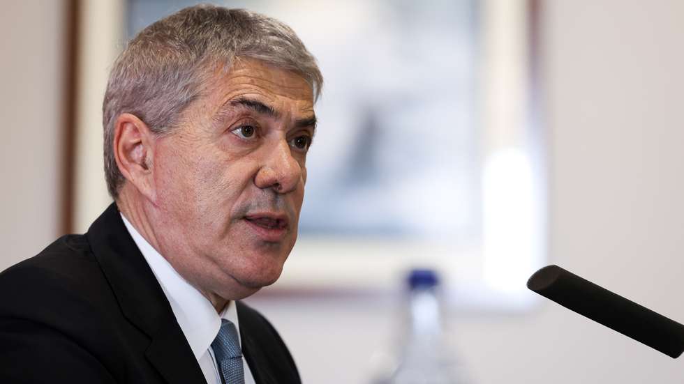 José Sócrates quer ser informado sobre o "fundamento" do grupo de trabalho criado pelo Conselho Superior da Magistratura