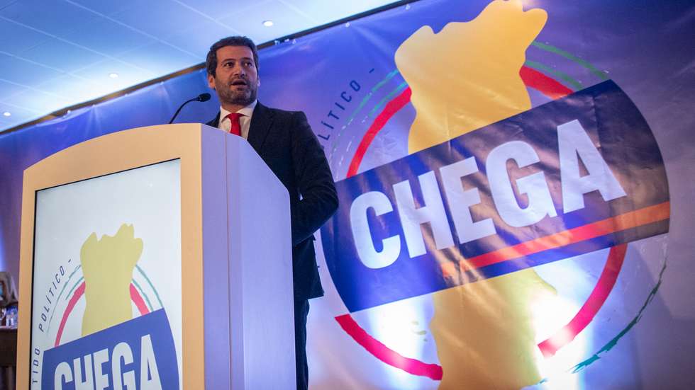 CONGRESSO DO CHEGA: Chegada de André Ventura, líder do partido Chega ao 4º Congresso do partido em Viseu. 26 de Novembro de 2021 TOMÁS SILVA/OBSERVADOR