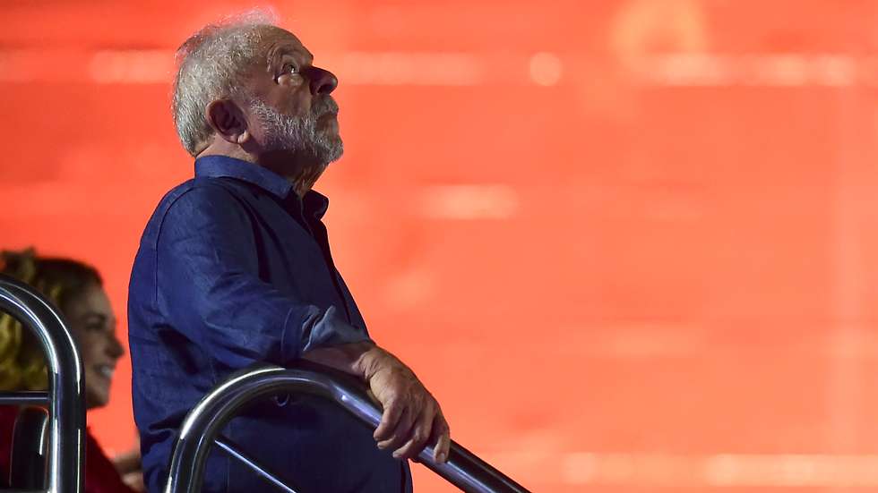 Lula da Silva Defeats Bolsonaro in Presidential Run-off