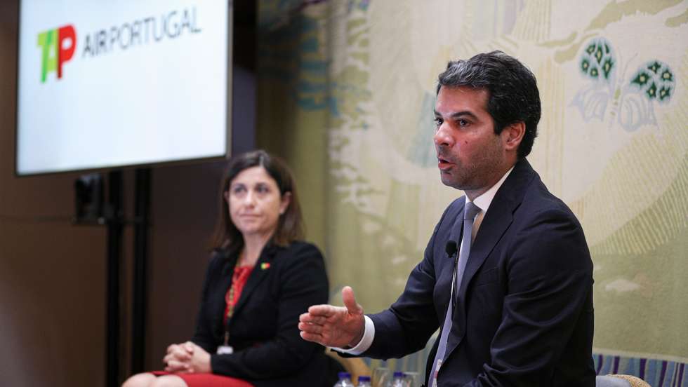 Apresentação de resultados de 2021 da TAP com a presença da presidente executiva (CEO) da TAP, Christine Ourmières-Widener e de Gonçalo Pires (CFO) da TAP. Lisboa, 11 de Abril de 2022. FILIPE AMORIM/OBSERVADOR