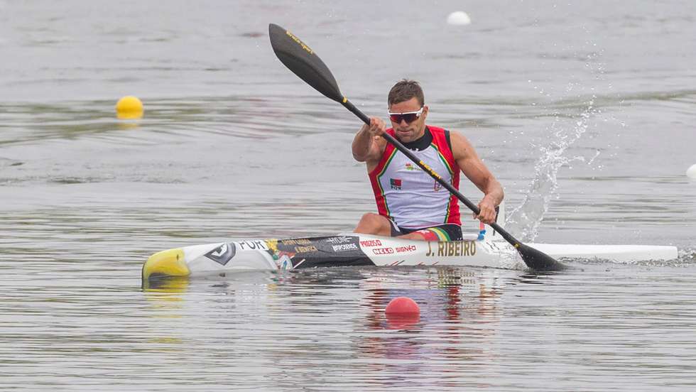 João Ribeiro, que foi campeão mundial de K2 500 com Emanuel Silva em 2013, não conseguiu chegar às medalhas como em 2021, quando foi vice-campeão mundial de K1 500
