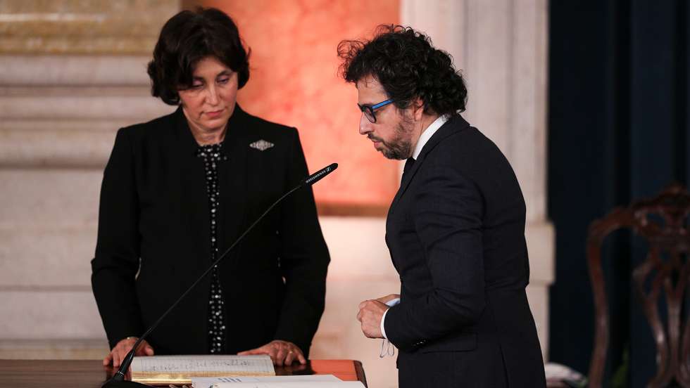 Cerimónia de tomada de posse do XXIII Governo Constitucional, no Palácio da Ajuda. O Presidente da República, Marcelo Rebelo de Sousa, deu posse ao Governo liderado pelo Primeiro-Ministro, António Costa. O Governo é composto por 17 ministros e 38 Secretários de Estado. Hugo Mendes (Secretário de Estado das Infraestruturas) Lisboa, 30 de Março de 2022. FILIPE AMORIM/OBSERVADOR