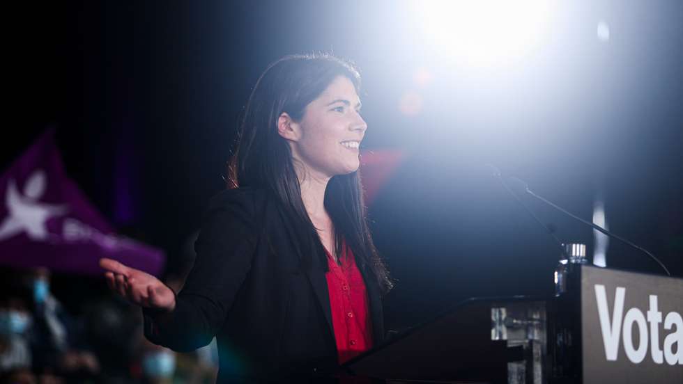 Campanhas para as eleições legislativas de 2022: Ação de campanha de Catarina Martins, candidato pelo Bloco de Esquerda a primeiro-ministro. Comício com Mariana Mortágua, Beatriz Gomes Dias, Bruno Maia, Leonor Rosas e Pedro Filipe Soares Lisboa, 27 de janeiro de 2022. FILIPE AMORIM/OBSERVADOR