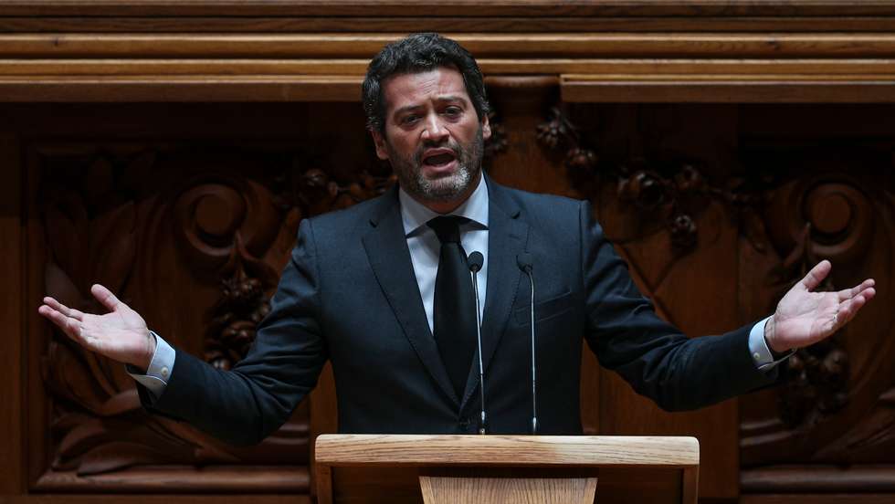 Sessão plenária na Assembleia da República sobre as várias propostas de lei dos deputados, sobre a morte medicamente assistida (eutanásia). O presidente e deputado do Chega, André Ventura Lisboa, 09 de Junho de 2022. FILIPE AMORIM/OBSERVADOR